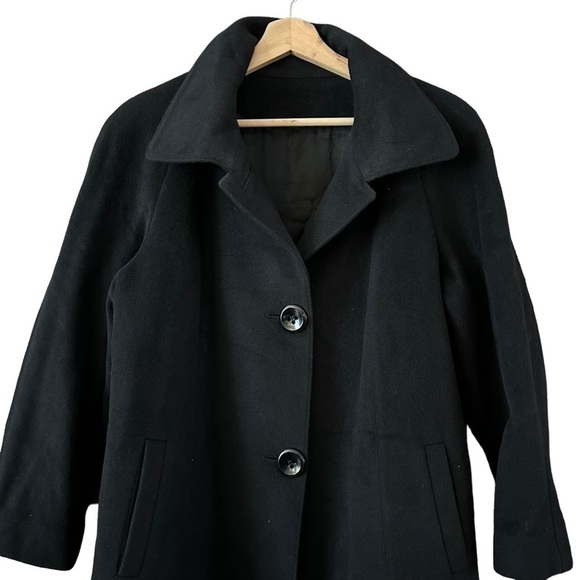 ❄️🎉Host Pick❄️🎉 Vintage Wool/Cashmere/Angora Italian Fabric Coat - Picture 15 of 15